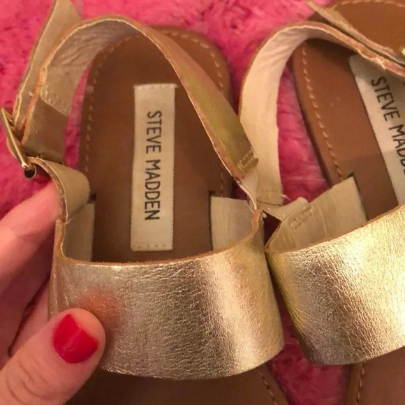 Gold Steve Madden Sandals - Picture 2 of 3